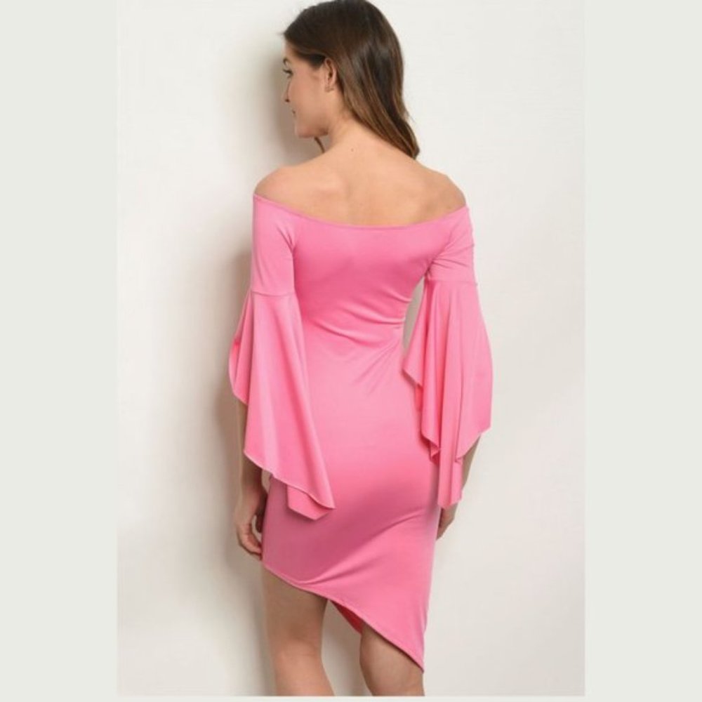Long bell sleeve scoop neck bodycon dress. - Picture 2 of 2